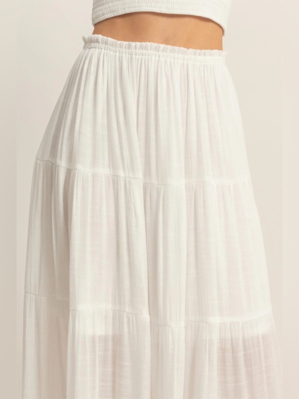 NEW HYFVE White Smocked Tube Top & Tiered Maxi Skirt Set Size Large - Picture 4 of 8